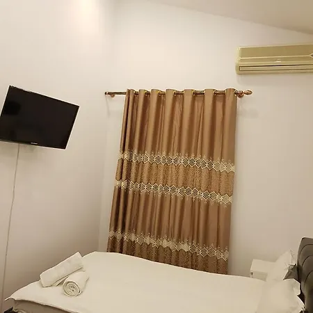Luxury Arena Nationala 2 * Bükreş